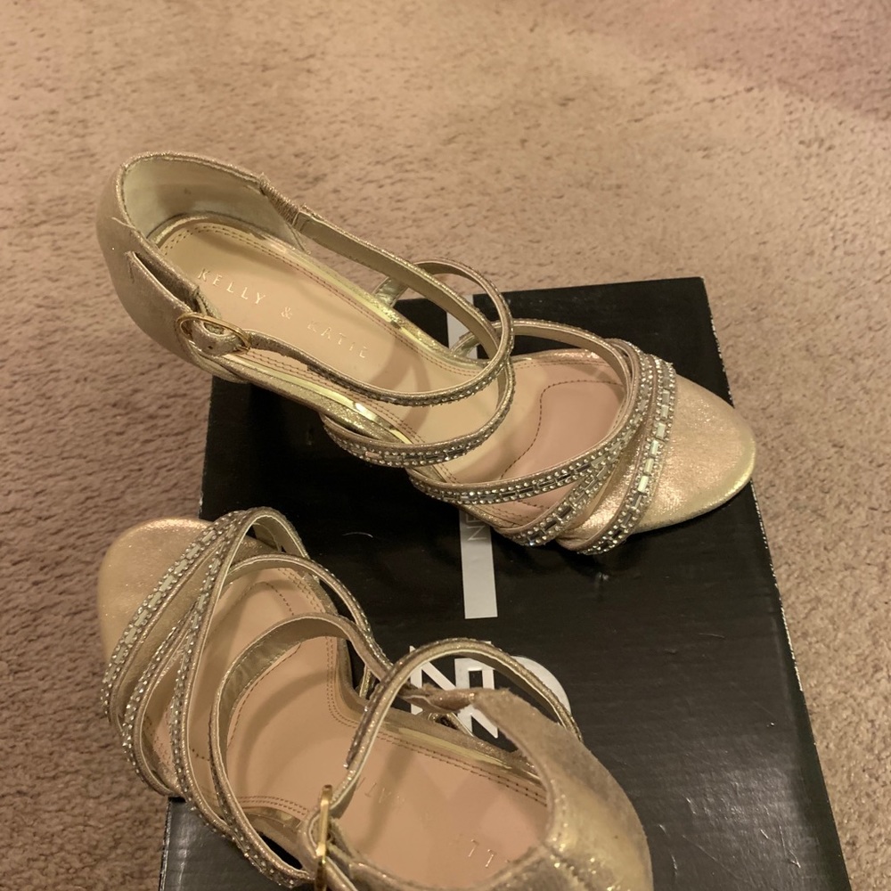 Dress shoes